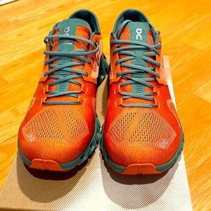 Men’s ON Cloud X running shoe. Size 9